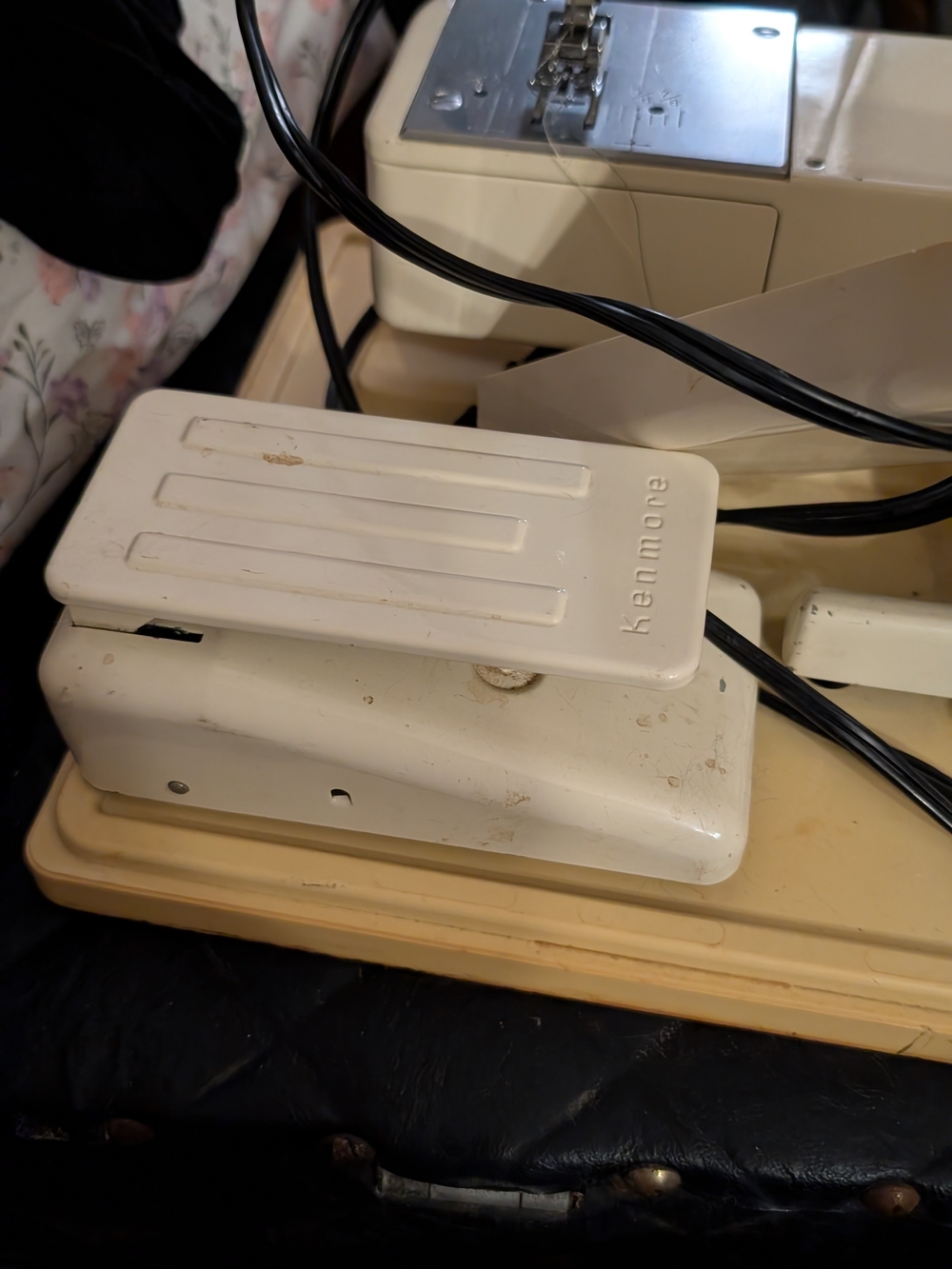 Kenmore Sewing Machine - Picture 6 of 7